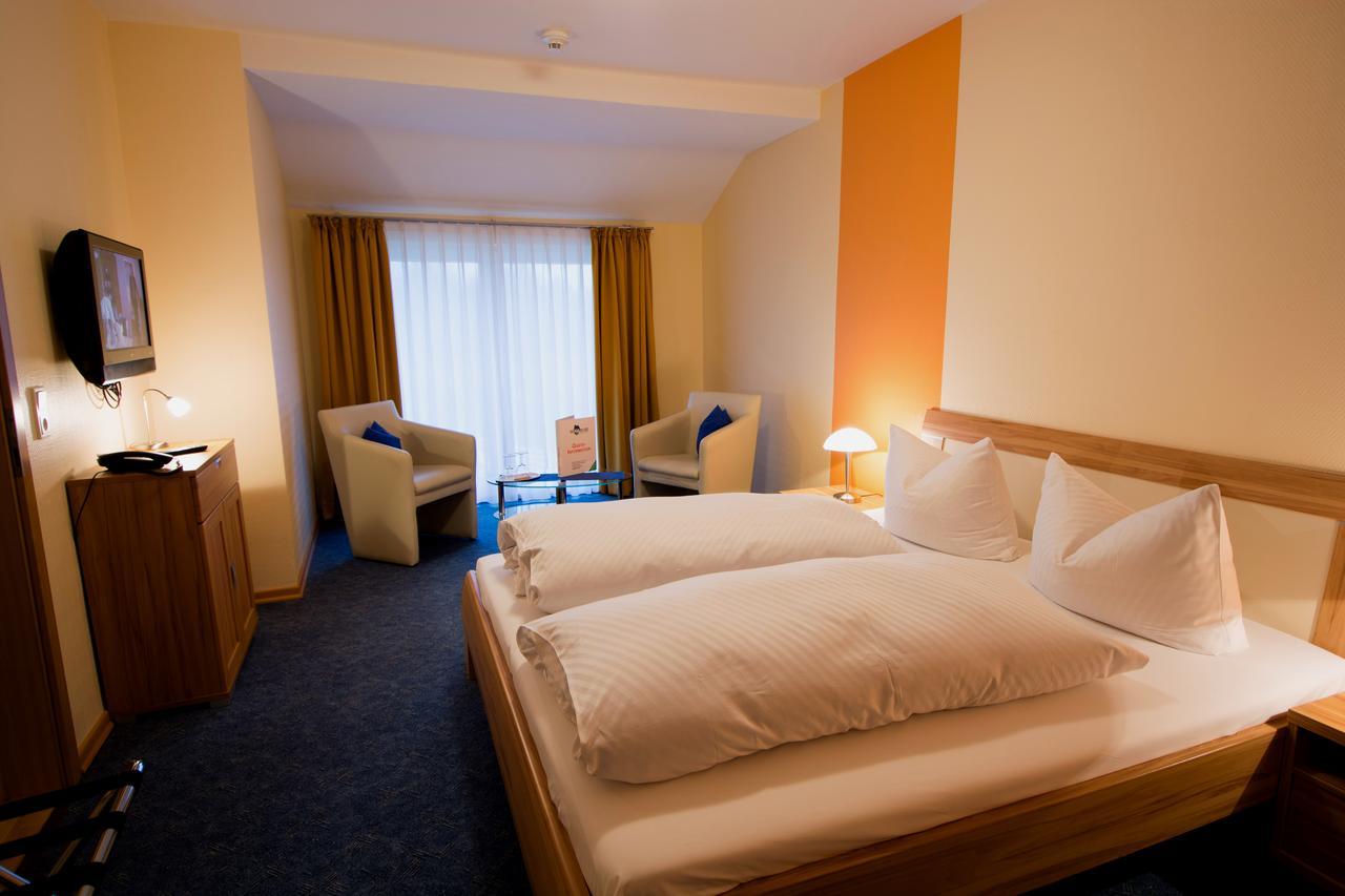 Hotel Garni Zur Alten Post Lembruch Exterior foto